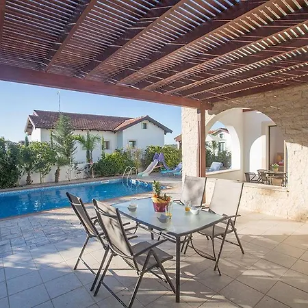 Βίλα Aloriti Dyo - Beautiful 3 Bedroom Ayia Thekla With Private Pool - Close To The Beach Αγία Νάπα