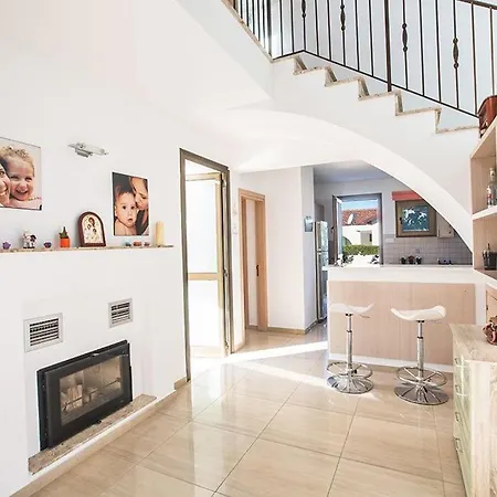 Aloriti Dyo - Beautiful 3 Bedroom Ayia Thekla With Private Pool - Close To The Beach * Αγία Νάπα