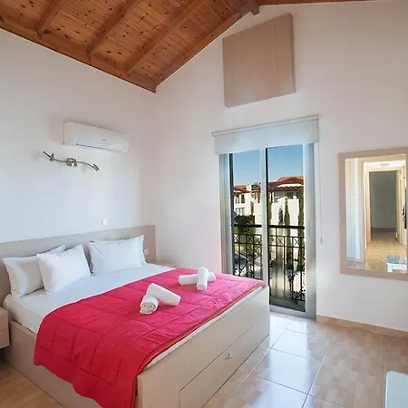 Aloriti Dyo - Beautiful 3 Bedroom Ayia Thekla With Private Pool - Close To The Beach