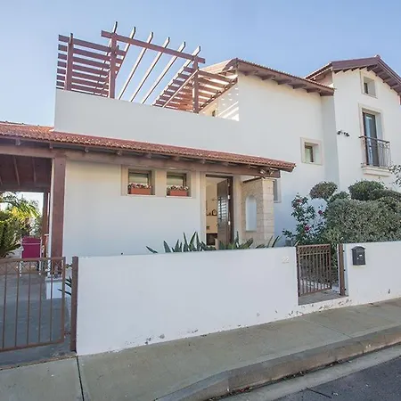 Villa Aloriti Dyo - Beautiful 3 Bedroom Ayia Thekla With Private Pool - Close To The Beach