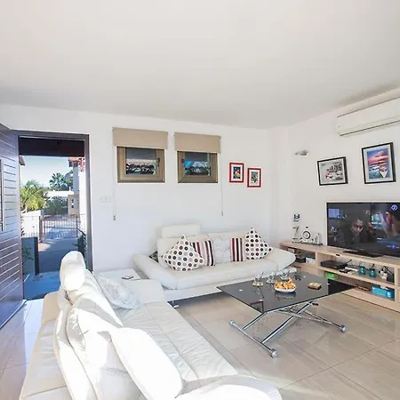 Villa Aloriti Dyo - Beautiful 3 Bedroom Ayia Thekla With Private Pool - Close To The Beach